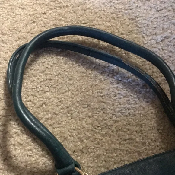 SEGUE PRE-OWNED LARGE BAG GREEN WITH GEMS VEGAN LEATHER TASSELS - Picture 6 of 7